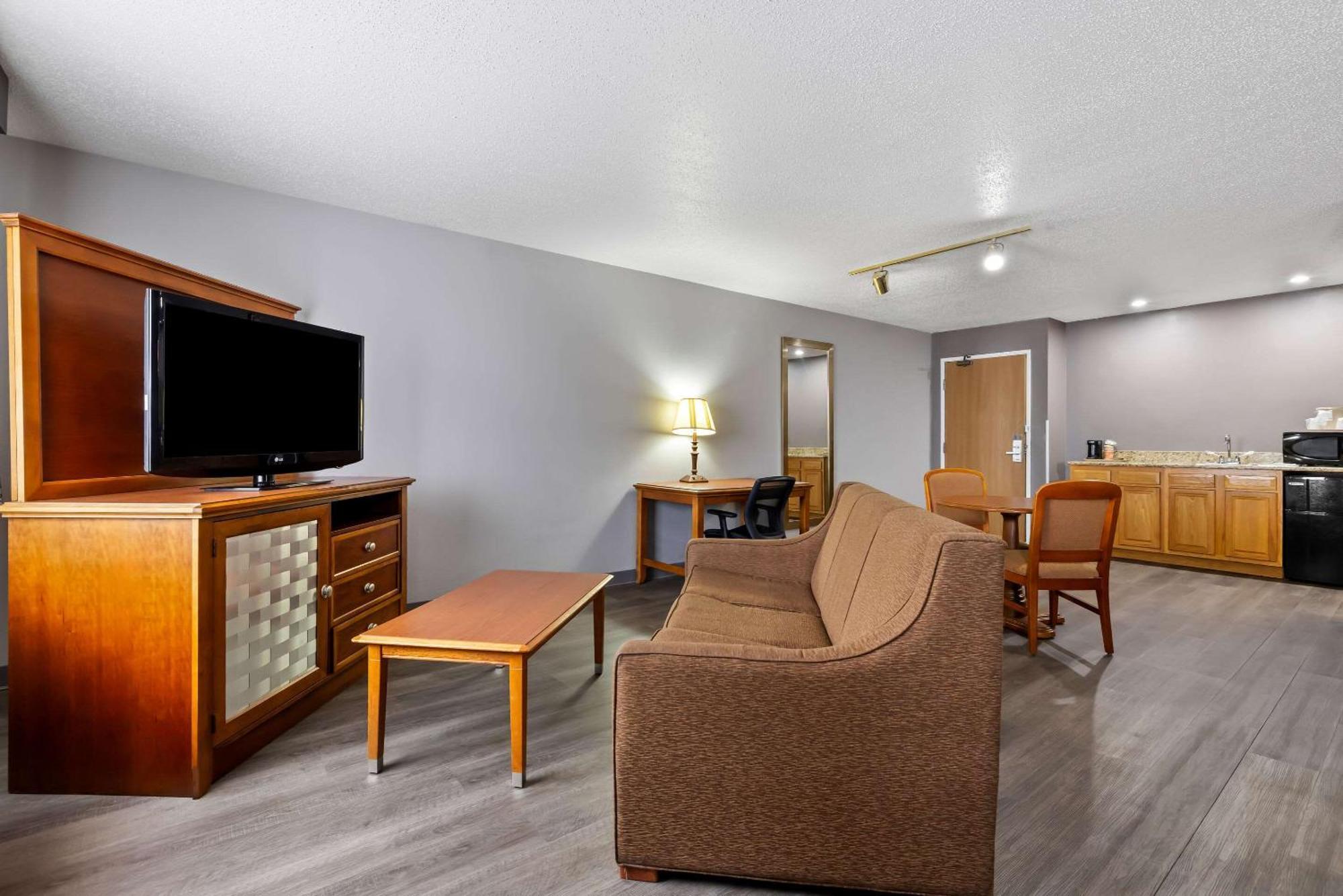 Quality Inn Near Monument Health Rapid City Hospital Esterno foto