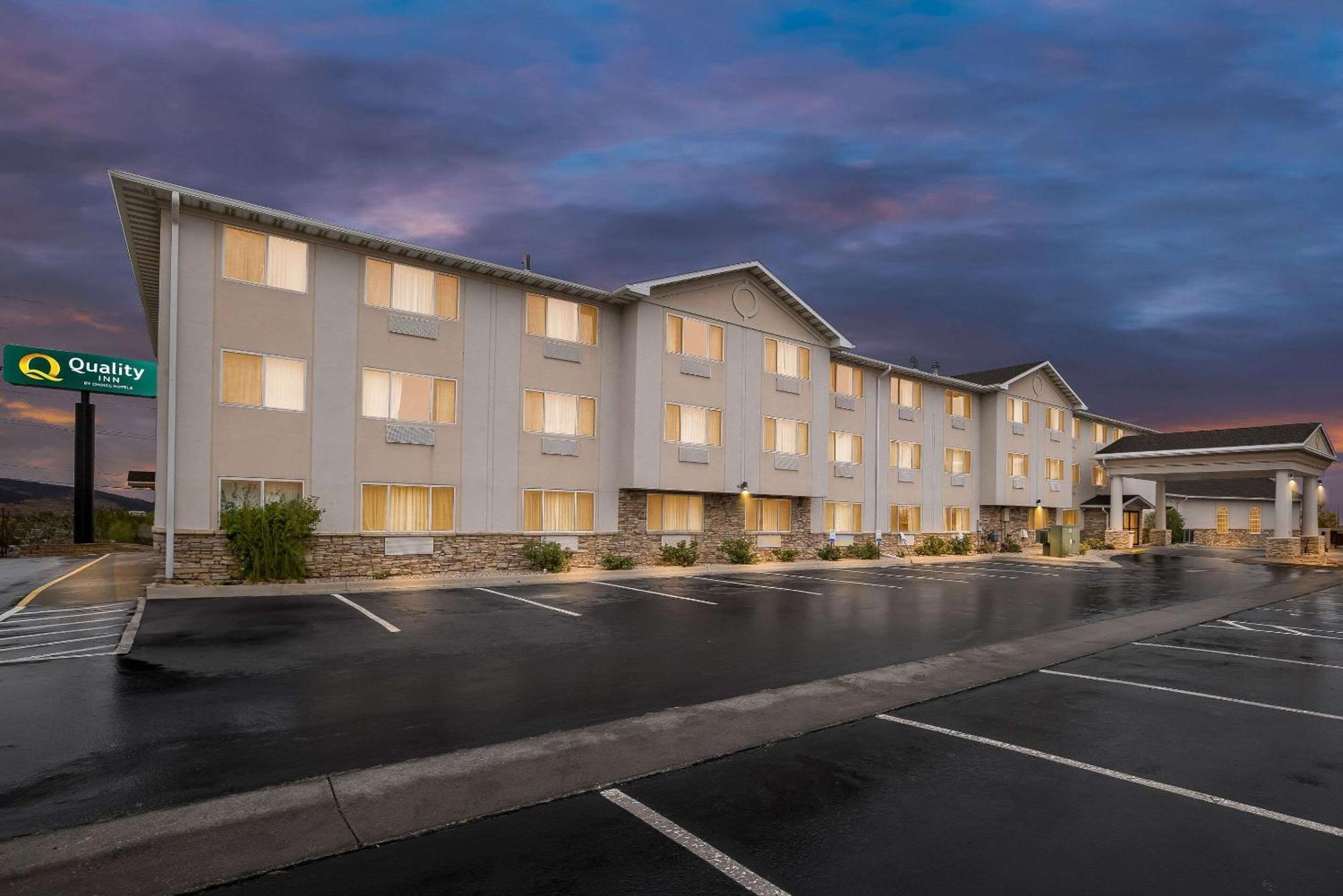 Quality Inn Near Monument Health Rapid City Hospital Esterno foto