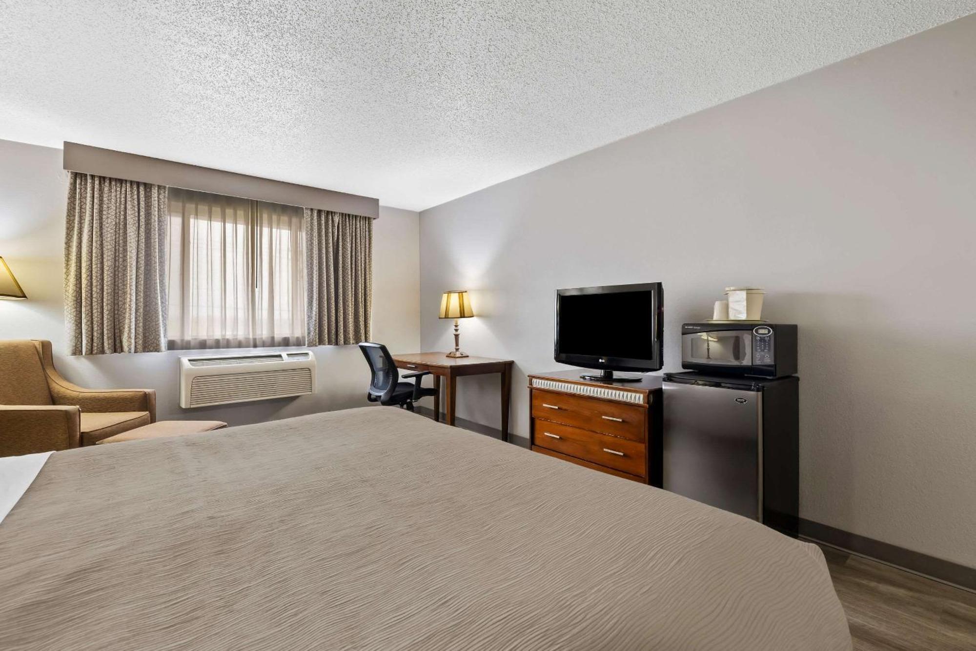 Quality Inn Near Monument Health Rapid City Hospital Esterno foto