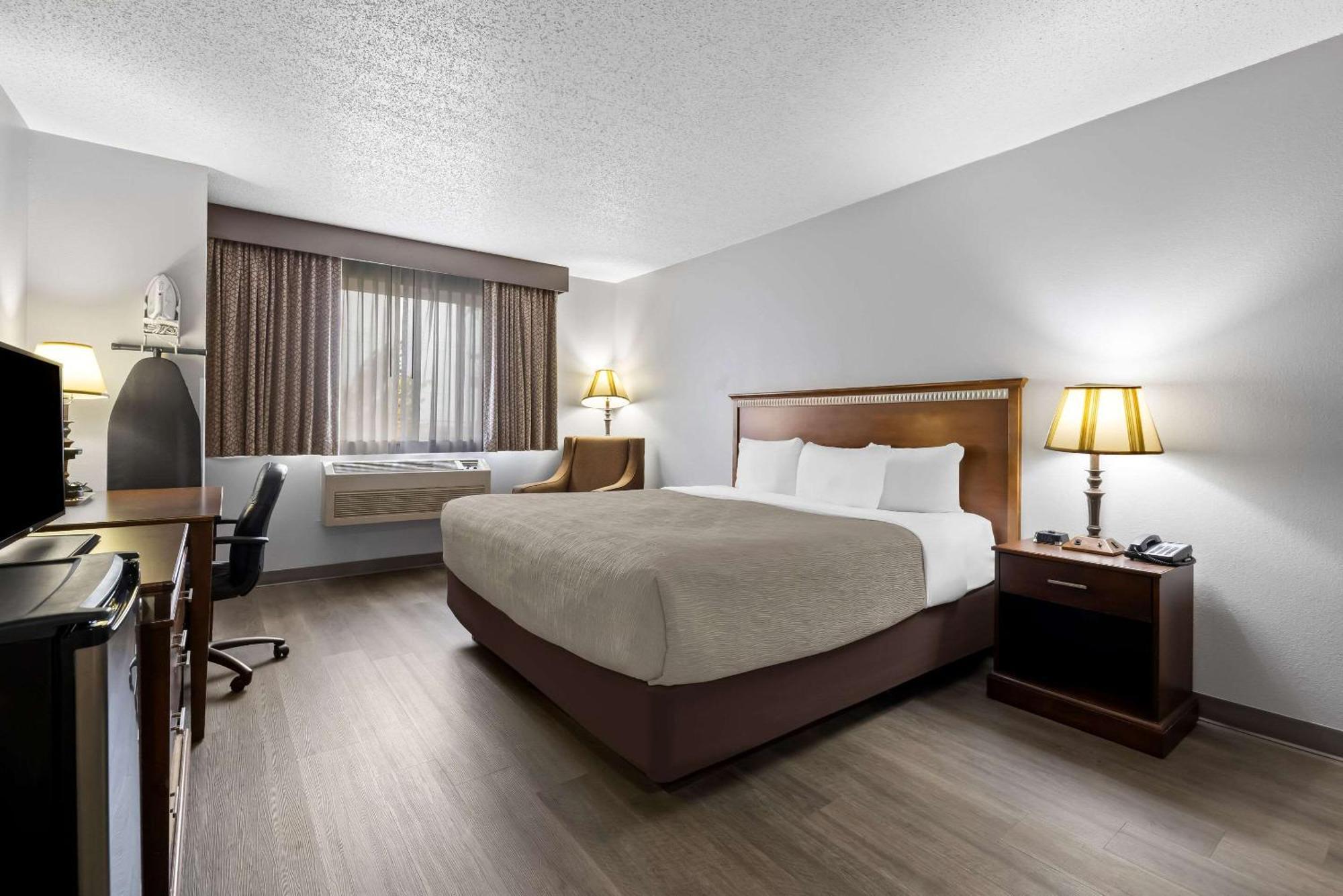 Quality Inn Near Monument Health Rapid City Hospital Esterno foto